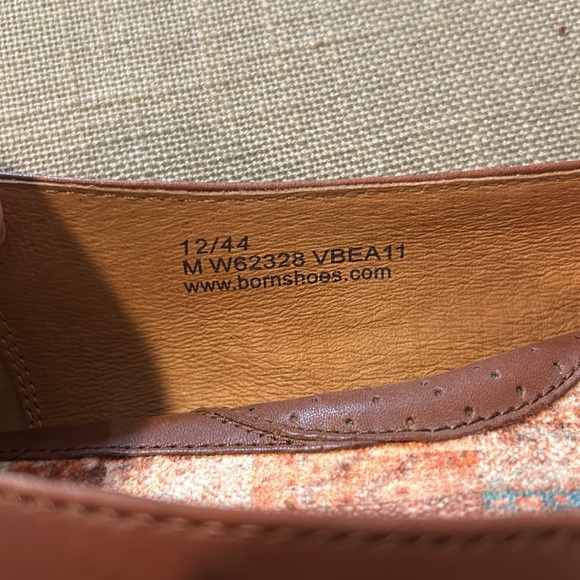 Born Women's Brown Leather Flats - Picture 9 of 9